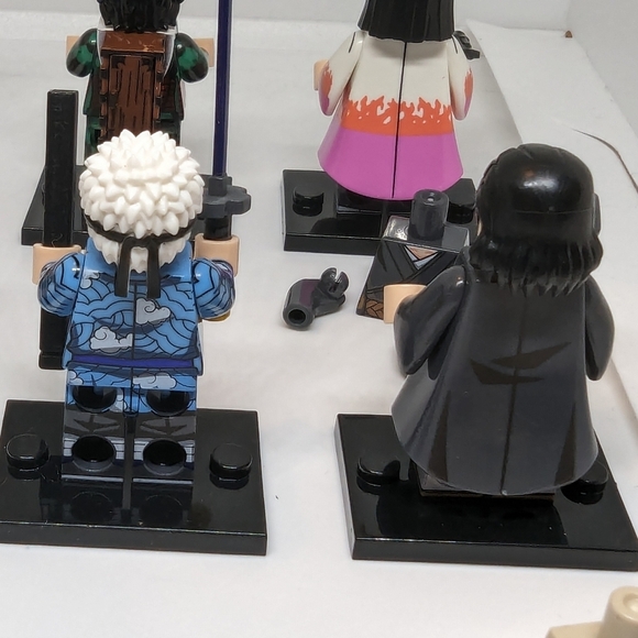 8 Minifigures- Demon Slayer Anime Building Block Toy Collectors Action Figures - Picture 11 of 16